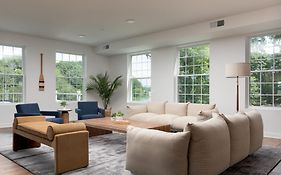 Boardwalk Hotel On Lake Anna By Kasa